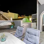 Hotel Oasis Fira (Santorini)