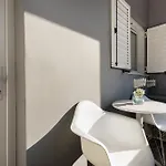 Oasis 3* Fira (Santorini)