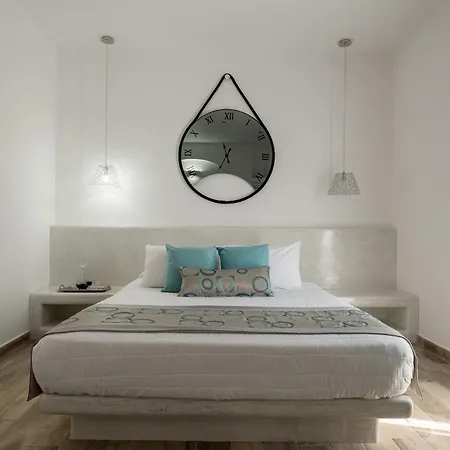 Oasis Hotel Fira (Santorini)