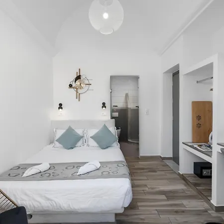 Oasis 3* Fira (Santorini)