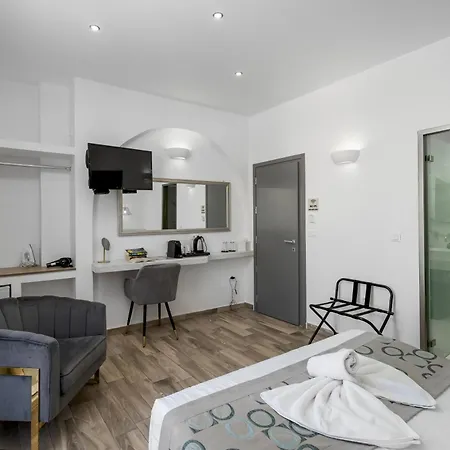Oasis 3* Fira (Santorini)