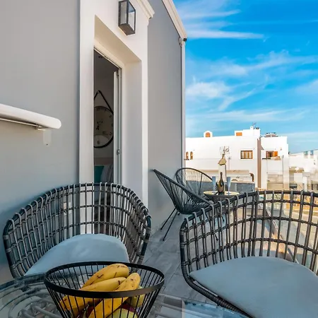 Hotel Oasis Fira (Santorini)
