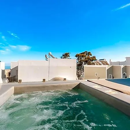 Oasis Fira (Santorini)