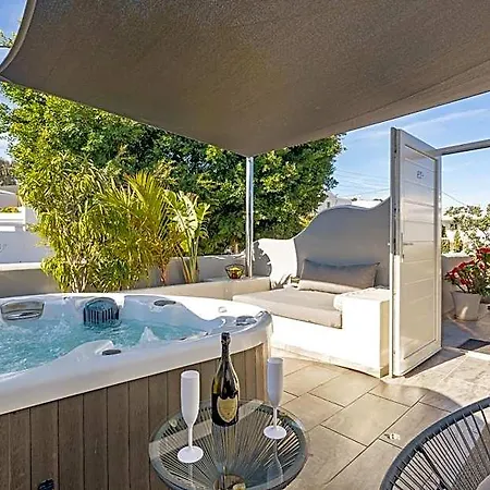 Hotel Oasis
