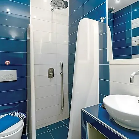 Oasis Hotel 3*