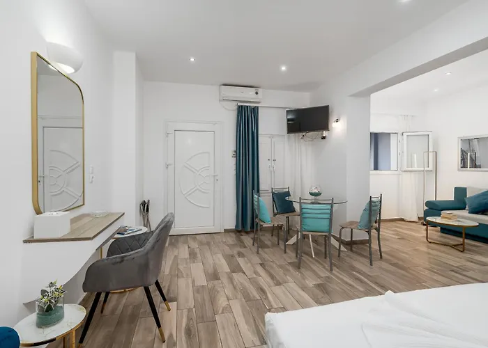 Oasis 3* Fira (Santorini)