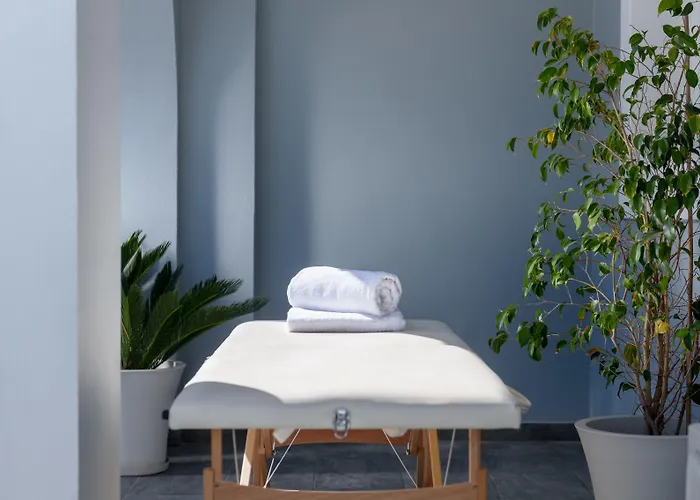 Hotel Oasis Fira (Santorini)