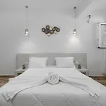 Oasis Hotell 3*