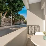 Oasis Hotell Fira (Santorini)