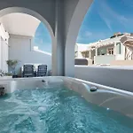 Oasis Hotell 3*