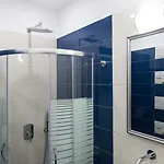 Oasis Hotell 3*