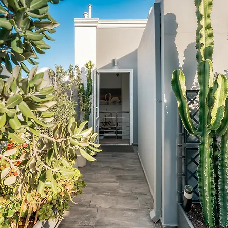 Hotel Oasis Fira (Santorini)