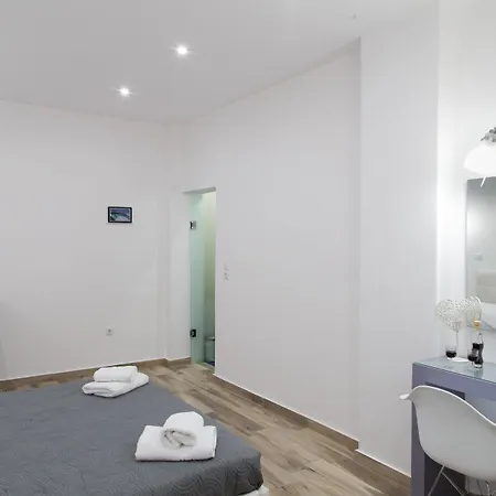 Oasis Fira (Santorini)