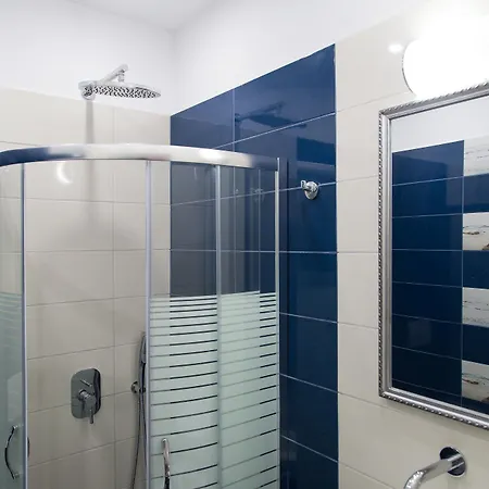 Oasis Hotel 3*