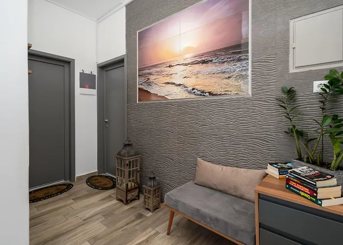 Hotel Oasis Fira (Santorini)