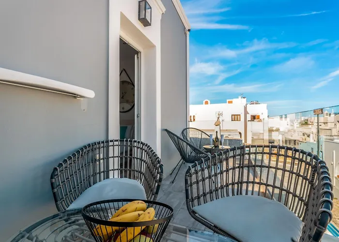 Hotel Oasis Fira (Santorini)